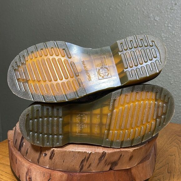 DR. MARTENS VINTAGE ROSE BOOTS - Picture 8 of 13